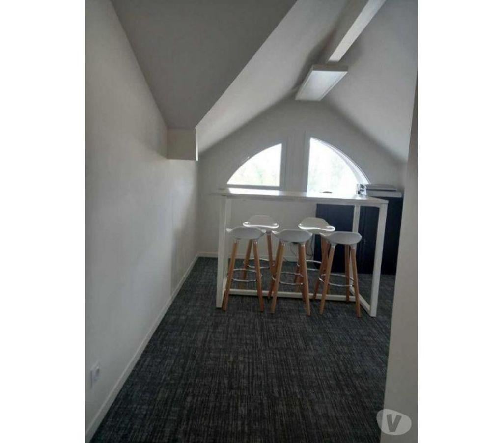 bureaux locaux Gironde Biganos - 33380 - Photos Vivastreet (X-18232) Bureaux Vide 200 m²