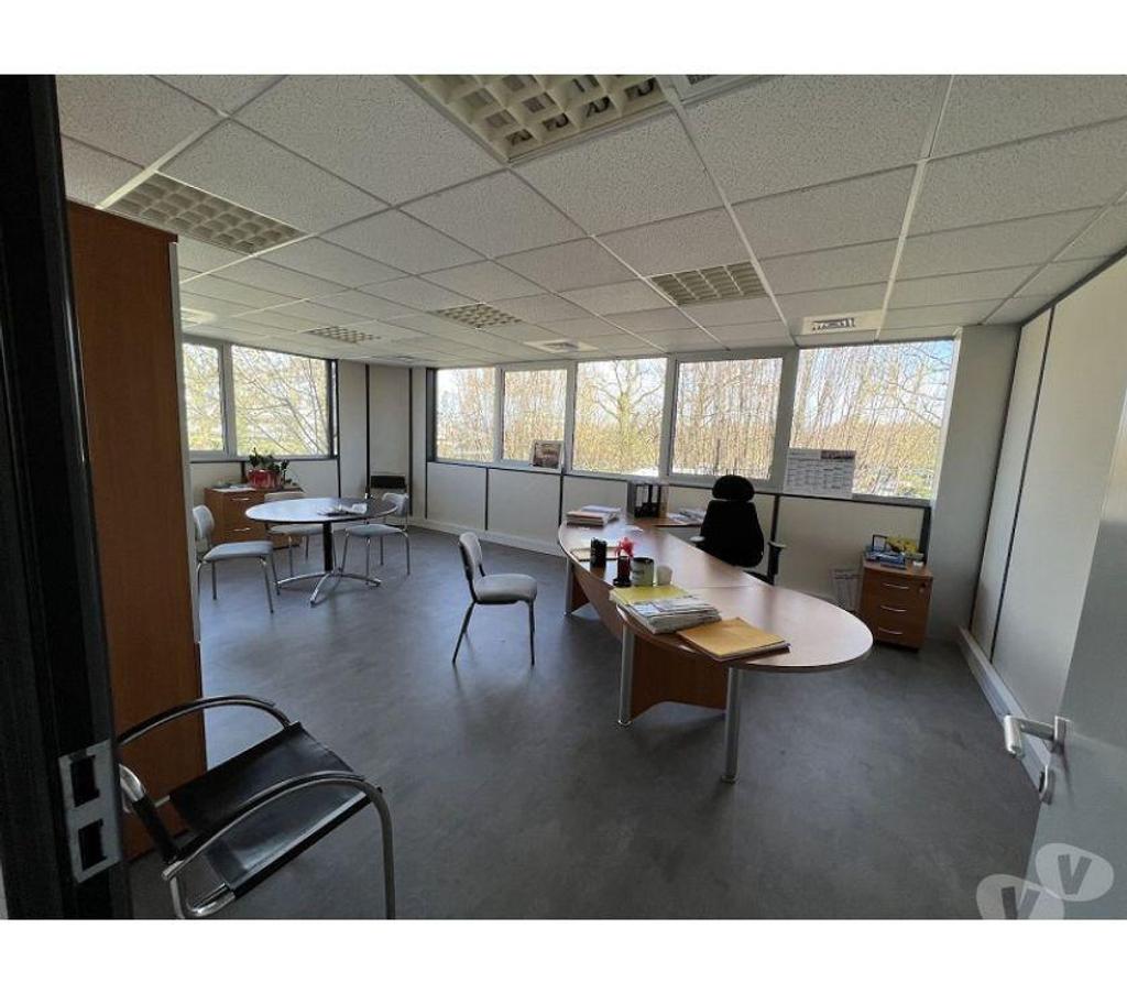 bureaux locaux Gironde Merignac - 33700 - Photos Vivastreet (X-18227) Bureaux Vide 122 m²