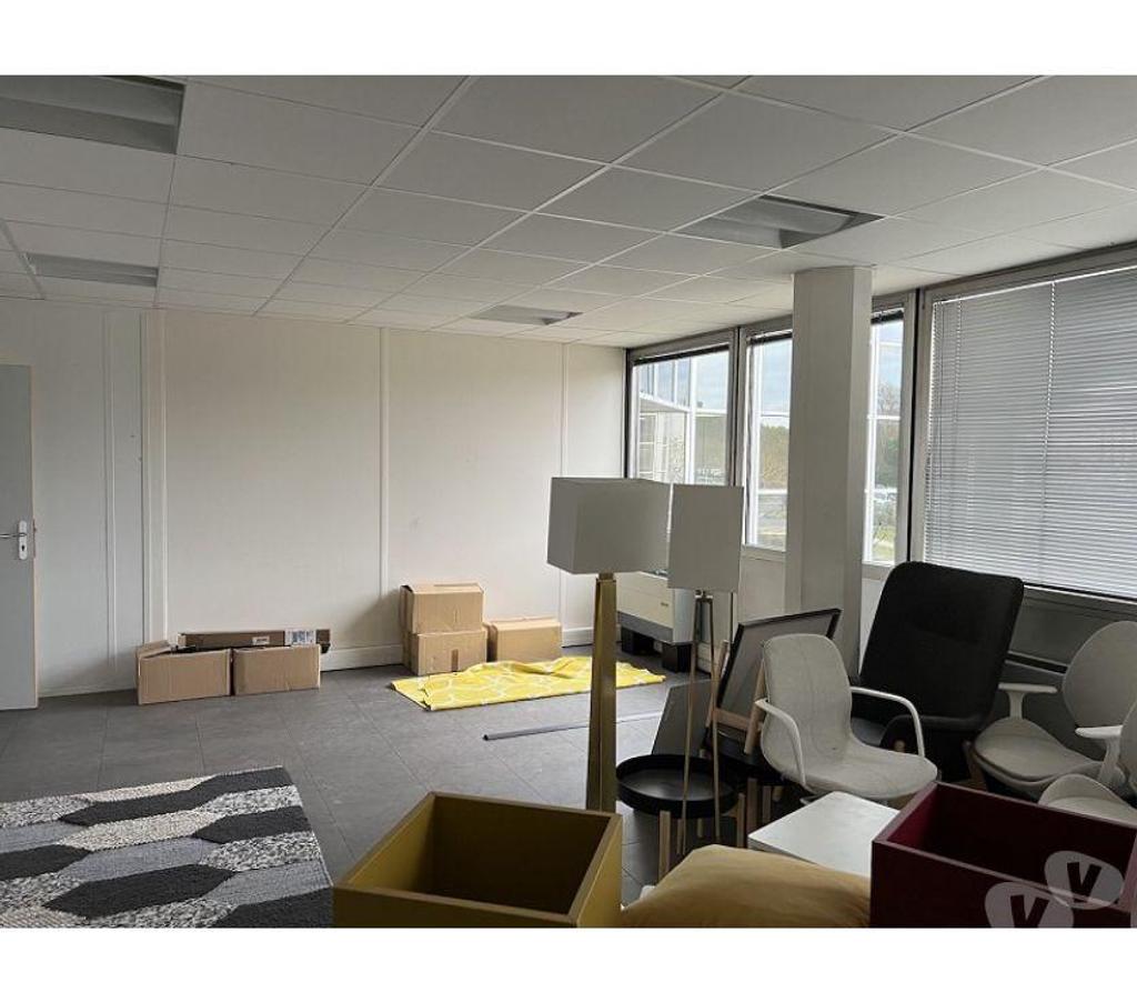 bureaux locaux Gironde Pessac - 33600 - Photos Vivastreet (X-16913) Bureaux Vide 281 m²