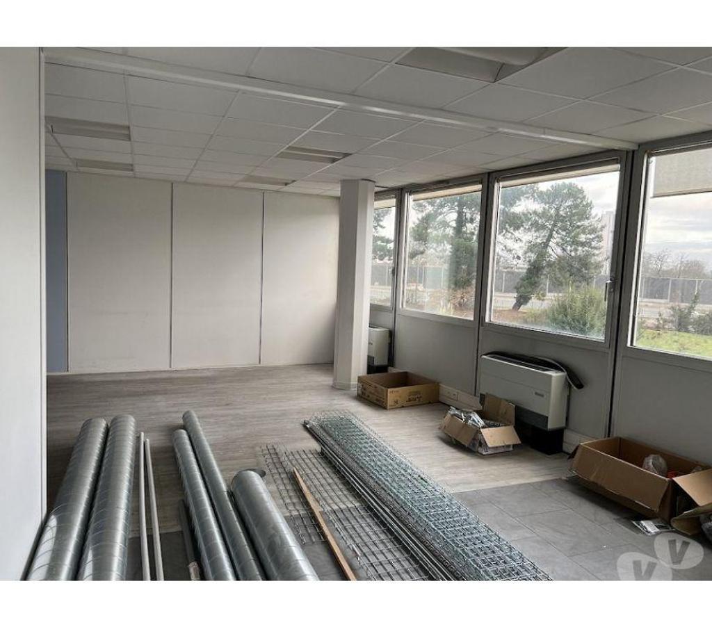 bureaux locaux Gironde Pessac - 33600 - Photos Vivastreet (X-16913) Bureaux Vide 281 m²
