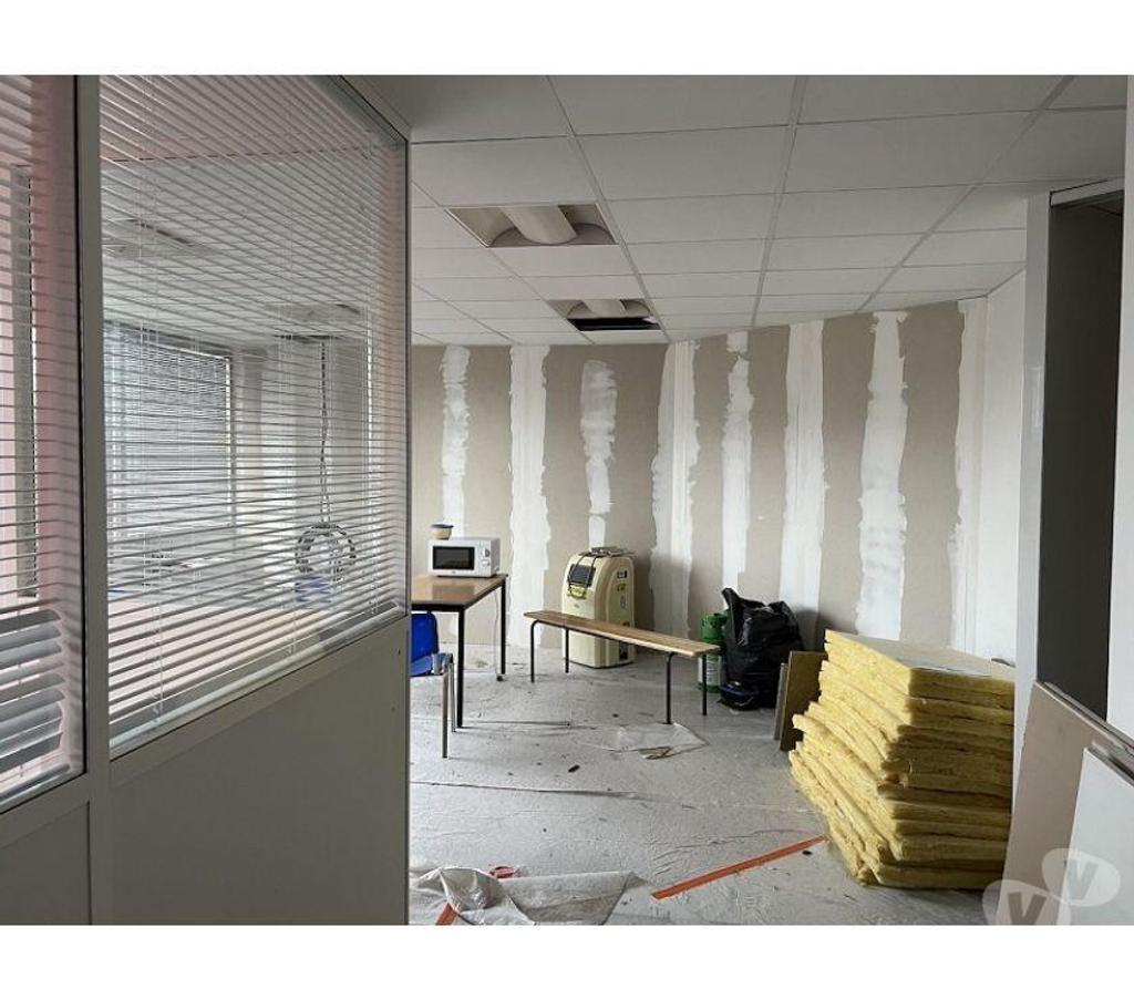 bureaux locaux Gironde Pessac - 33600 - Photos Vivastreet (X-16913) Bureaux Vide 281 m²