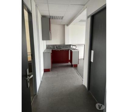 bureaux locaux Pessac Gironde - Photos Vivastreet (X-16913) Bureaux Vide 281 m²