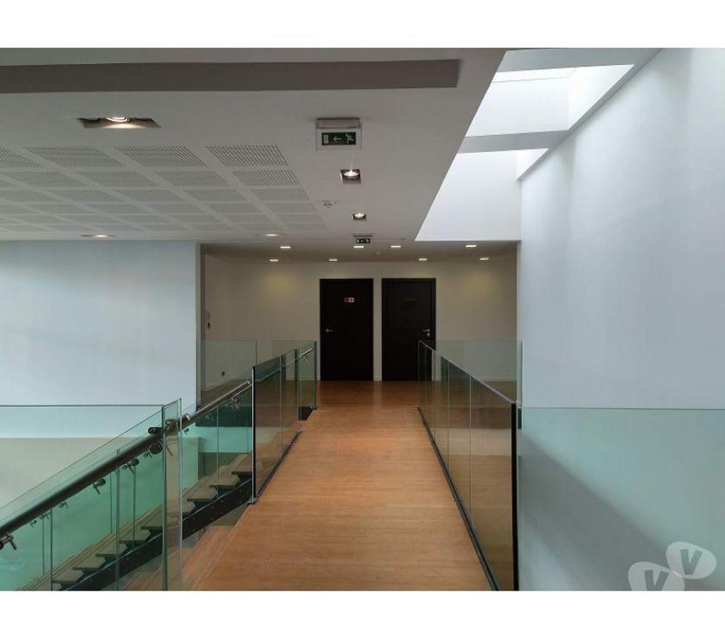 bureaux locaux Haute-Garonne Labege - 31670 - Photos Vivastreet (X-16433) Bureaux Vide 1521 m²