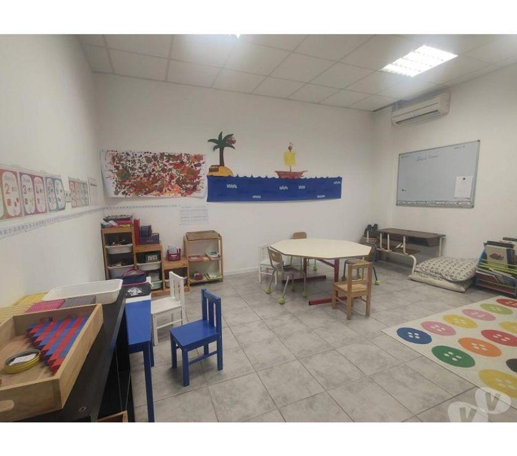 bureaux locaux Haute-Garonne La Salvetat St Gilles - 31880 - Photos Vivastreet (X-18317) Bureaux Vide 180 m²