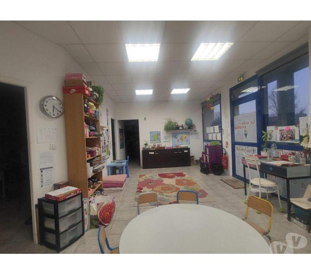 bureaux locaux Haute-Garonne La Salvetat St Gilles - 31880 - Photos Vivastreet (X-18317) Bureaux Vide 180 m²