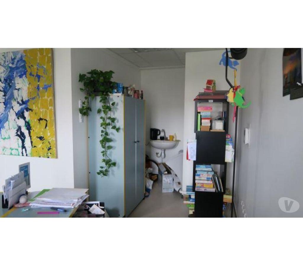 bureaux locaux Haute-Garonne Plaisance du Touch - 31830 - Photos Vivastreet (X-18443) Bureaux Vide 23 m²