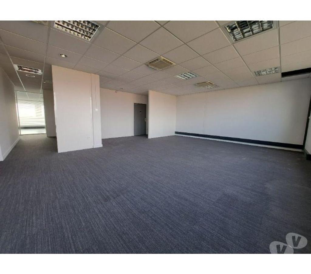 bureaux locaux Haute-Garonne Colomiers - 31770 - Photos Vivastreet (X-18275) Bureaux Vide 1094 m²