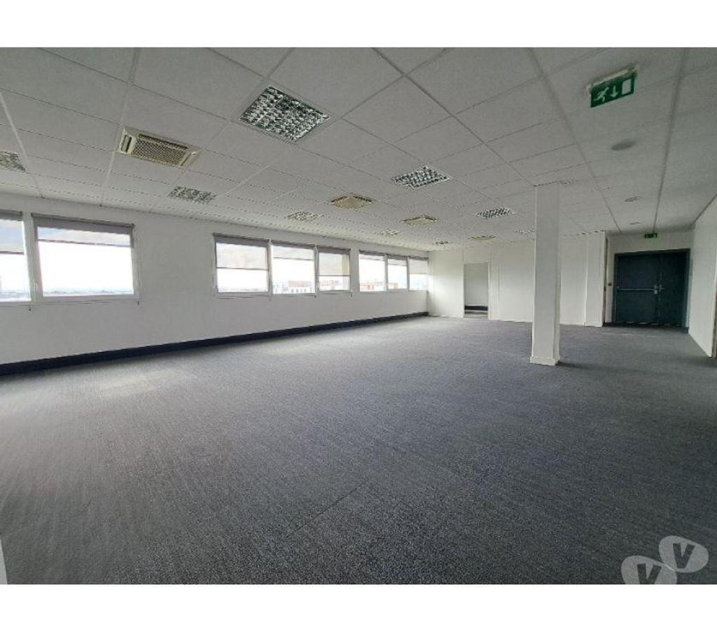 bureaux locaux Haute-Garonne Colomiers - 31770 - Photos Vivastreet (X-18275) Bureaux Vide 1094 m²