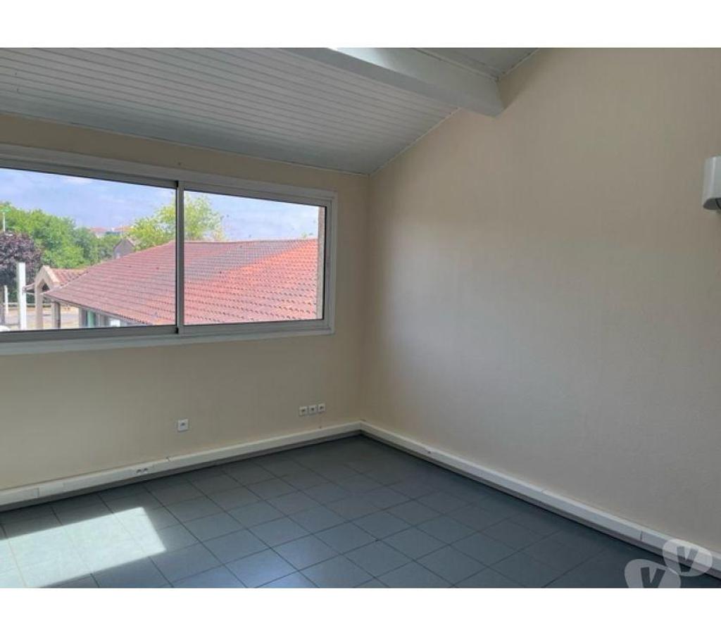 bureaux locaux Haute-Garonne Tournefeuille - 31170 - Photos Vivastreet (X-14921) Bureaux Vide 78 m²