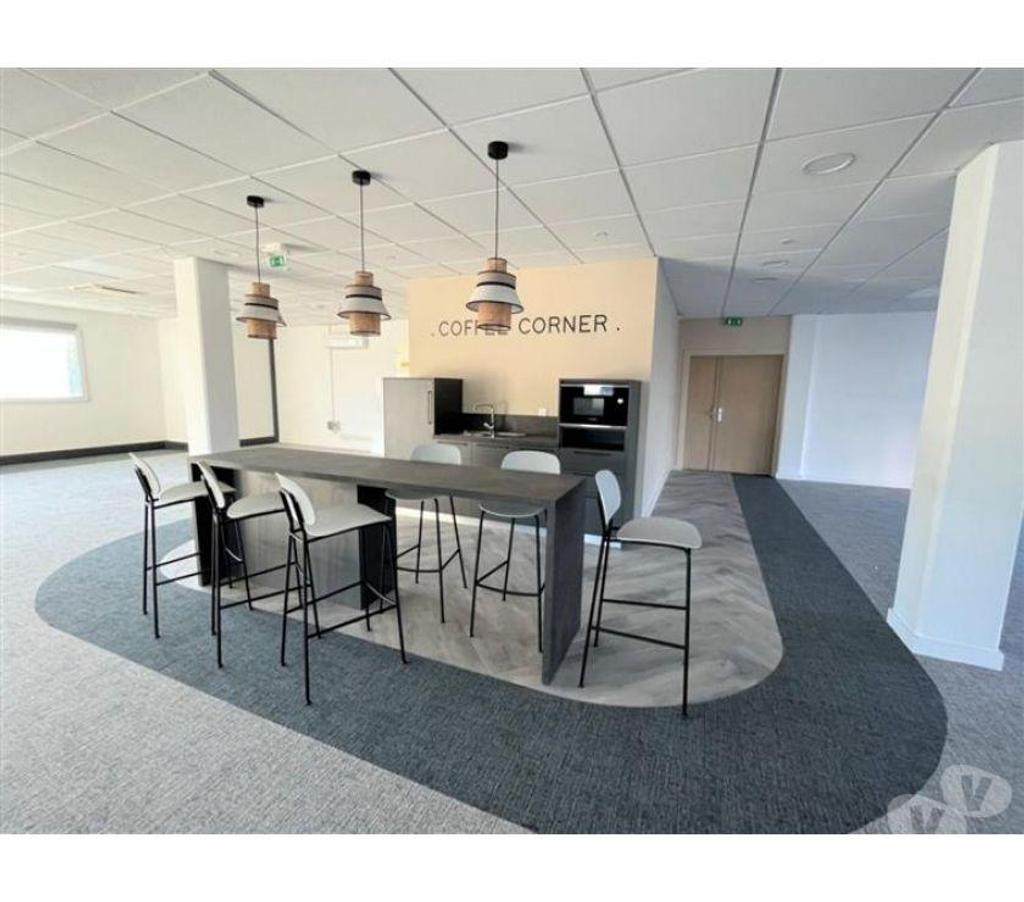 bureaux locaux Haute-Garonne Colomiers - 31770 - Photos Vivastreet (X-18271) Bureaux Vide 393 m²