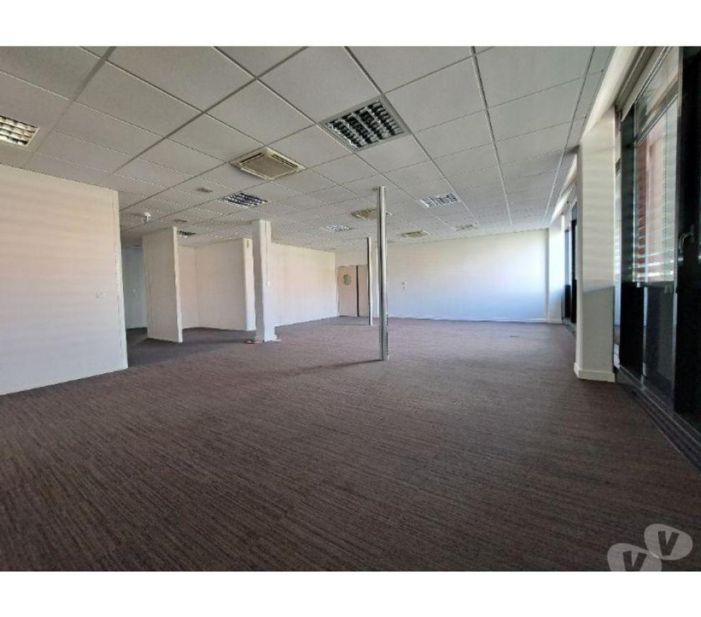 bureaux locaux Haute-Garonne Colomiers - 31770 - Photos Vivastreet (X-18273) Bureaux Vide 1022 m²
