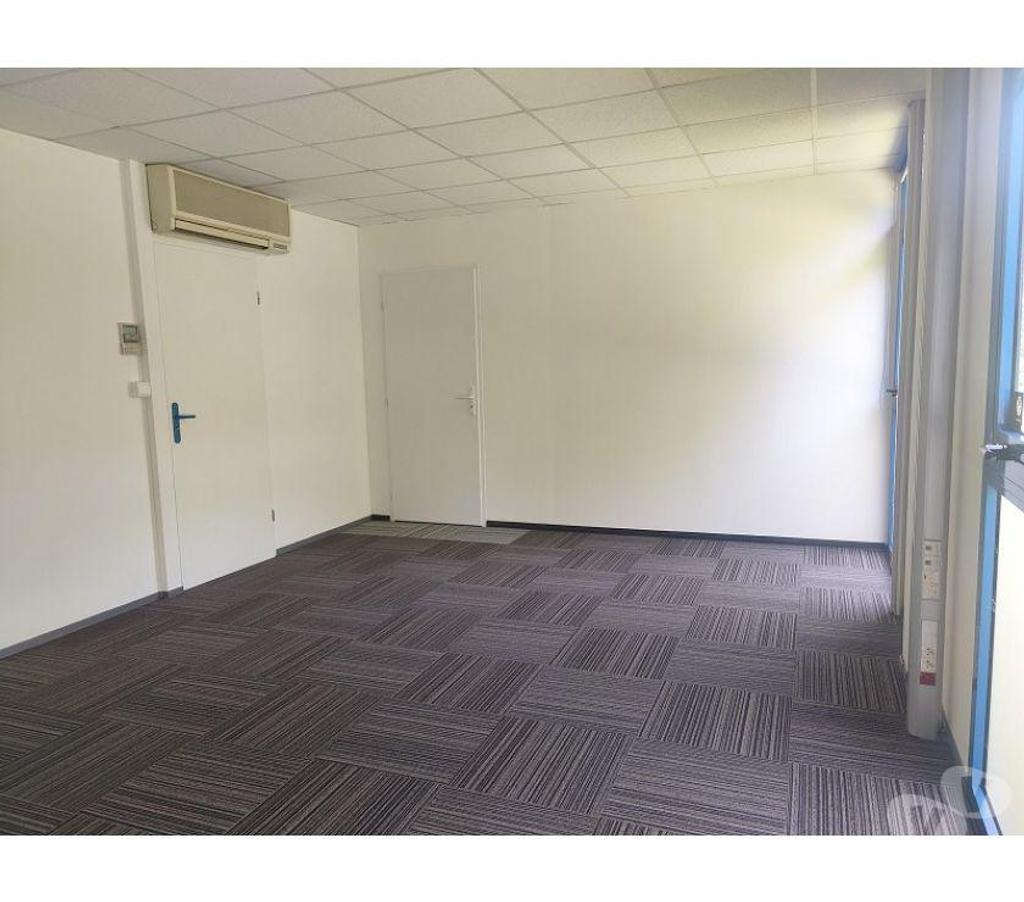 bureaux locaux Haute-Garonne St Jean - 31240 - Photos Vivastreet (X-17392) Bureaux Vide 105 m²