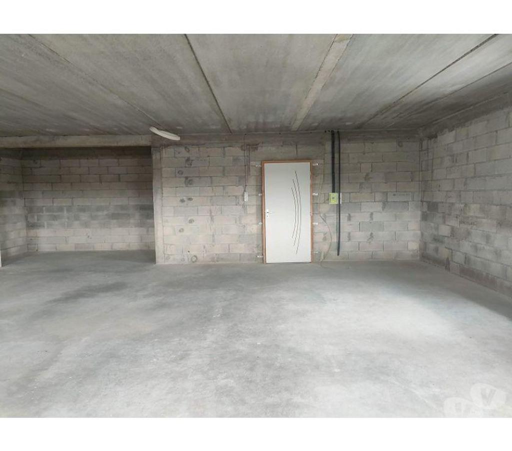 bureaux locaux Haute-Garonne Grenade - 31330 - Photos Vivastreet (X-07847) Bureaux Brut 120 m²