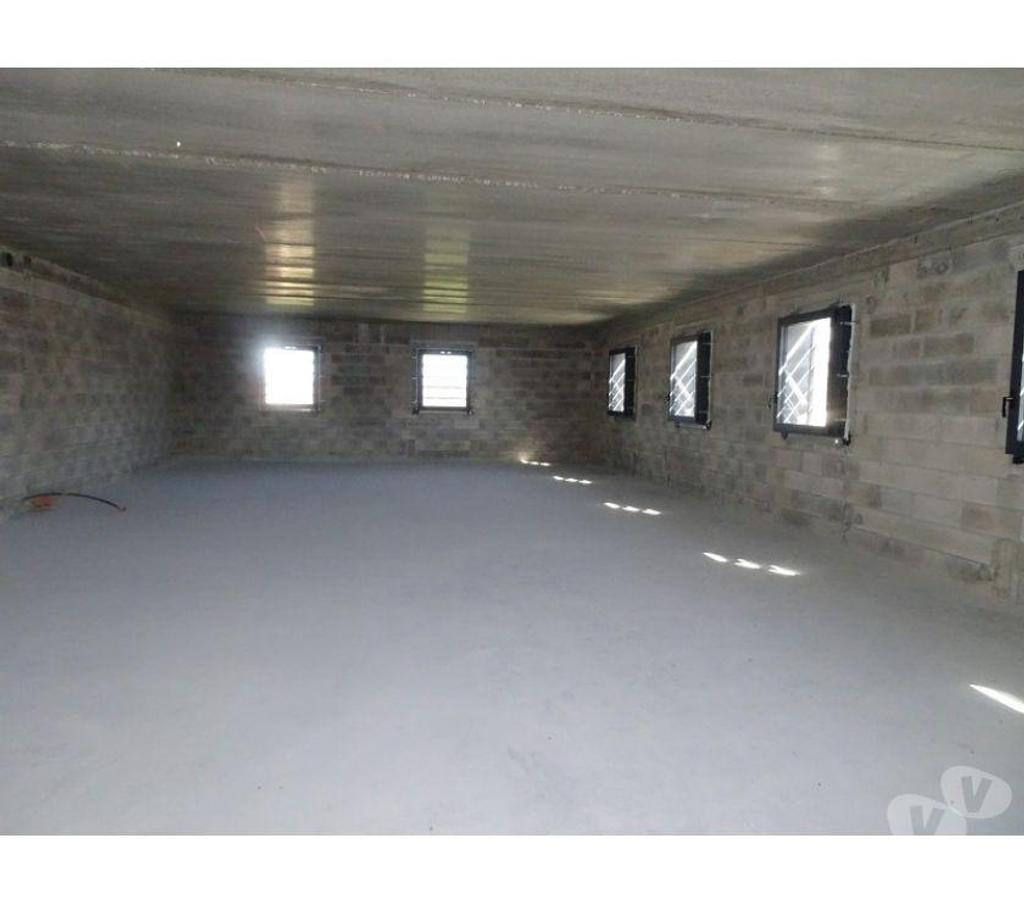 bureaux locaux Haute-Garonne Grenade - 31330 - Photos Vivastreet (X-07847) Bureaux Brut 120 m²