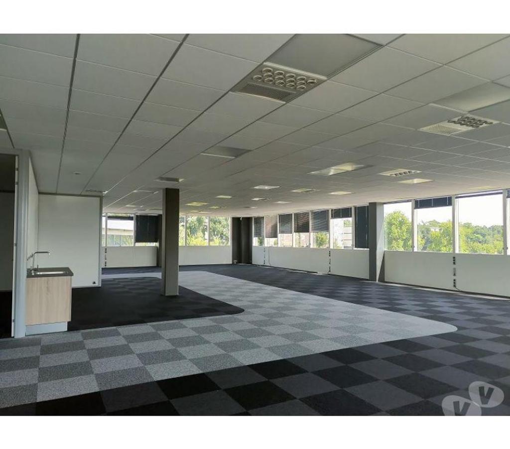 bureaux locaux Haute-Garonne Labege - 31670 - Photos Vivastreet (X-16944) Bureaux Vide 698 m²