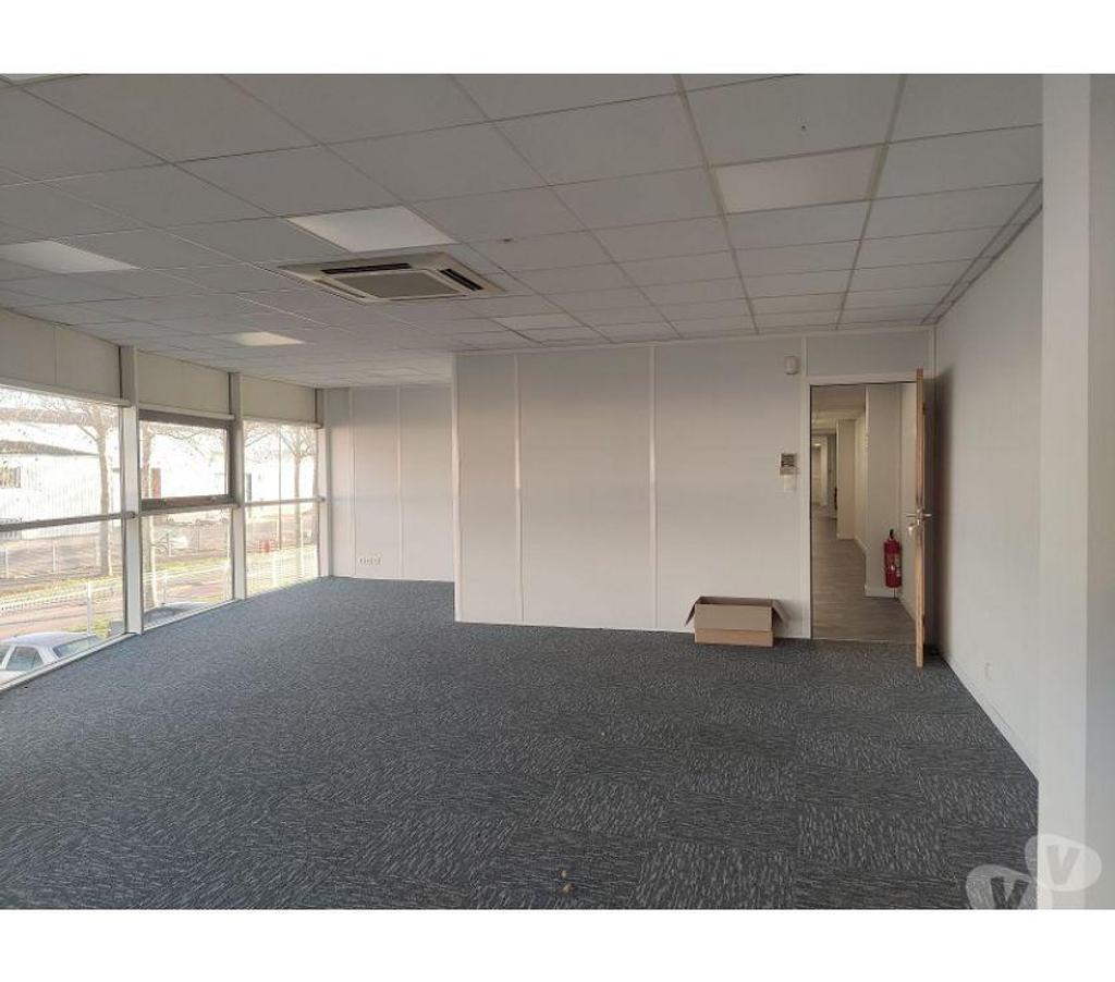 bureaux locaux Haute-Garonne Colomiers - 31770 - Photos Vivastreet (X-18043) Bureaux Vide 209 m²