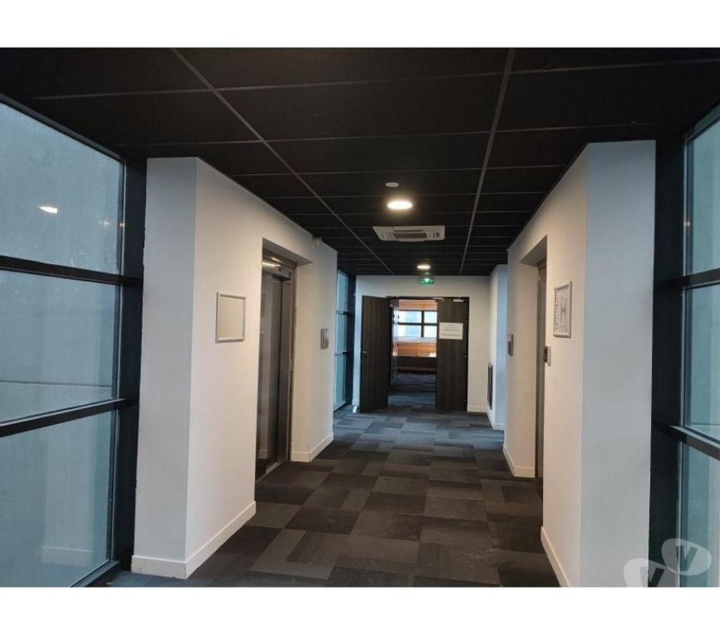 bureaux locaux Haute-Garonne Blagnac - 31700 - Photos Vivastreet (X-14530) Bureaux Vide 492 m²