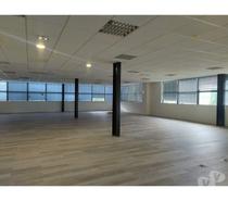 (X-18404) Bureaux Vide 652 m²