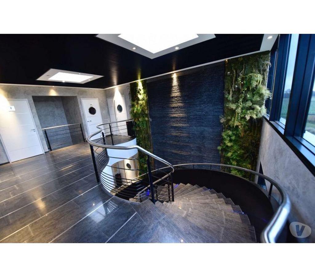 bureaux locaux Haute-Garonne Labege - 31670 - Photos Vivastreet (X-07931) Bureaux Vide 2700 m²