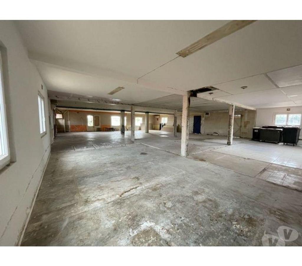 bureaux locaux Haute-Garonne Cugnaux - 31270 - Photos Vivastreet (X-17844) Bureaux Vide 280 m²