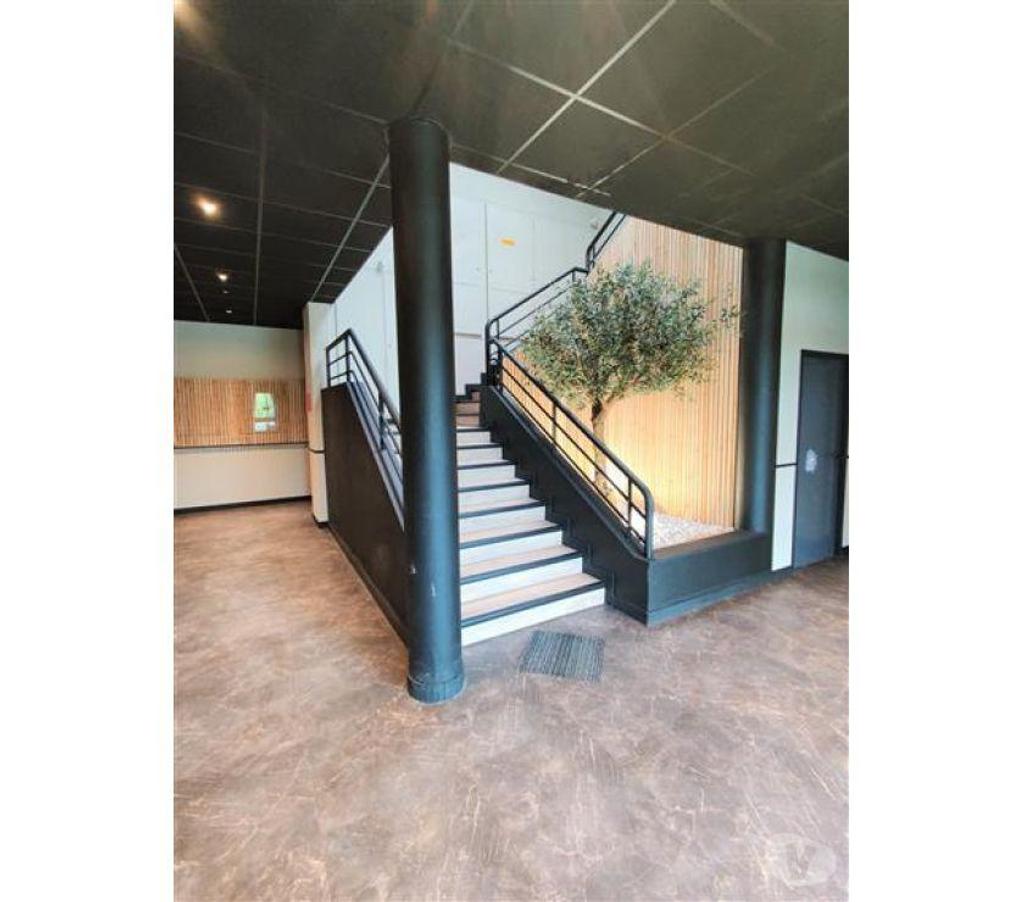 bureaux locaux Haute-Garonne Toulouse - Photos Vivastreet (X-18255) Bureaux Vide 97 m²