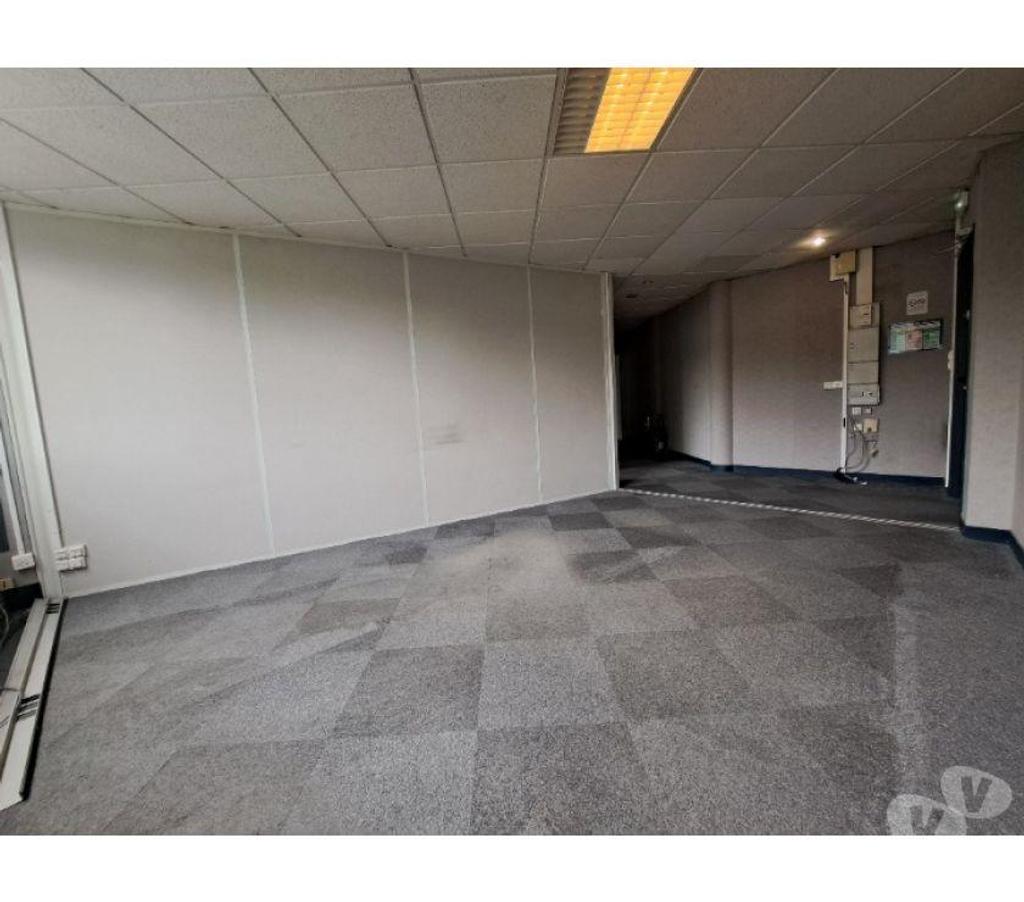 bureaux locaux Haute-Garonne Toulouse - Photos Vivastreet (X-18255) Bureaux Vide 97 m²