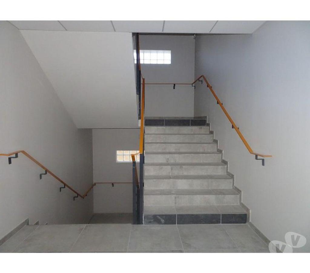 bureaux locaux Haute-Garonne Grenade - 31330 - Photos Vivastreet (X-07846) Bureaux Brut 83 m²