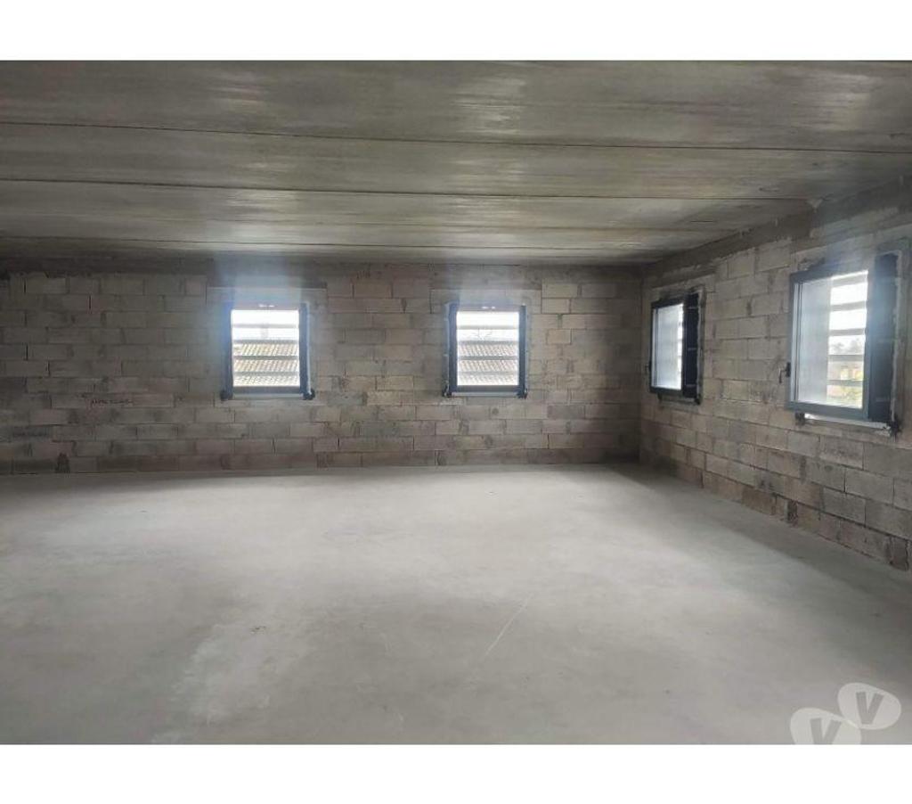 bureaux locaux Haute-Garonne Grenade - 31330 - Photos Vivastreet (X-07846) Bureaux Brut 83 m²