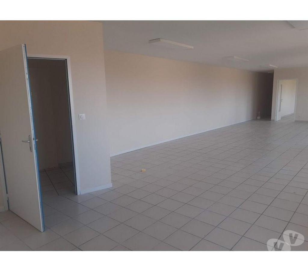 bureaux locaux Haute-Garonne Tournefeuille - 31170 - Photos Vivastreet (X-03030) Bureaux Vide 110 m²
