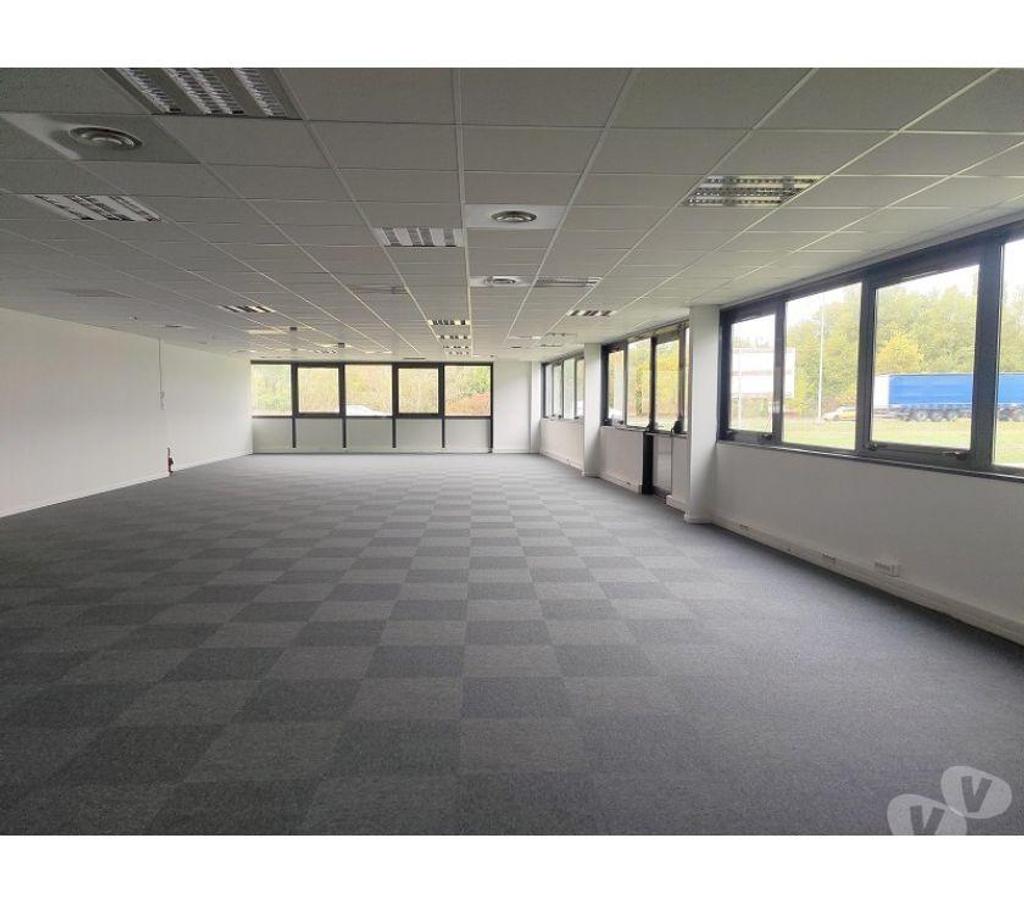 bureaux locaux Haute-Garonne Labege - 31670 - Photos Vivastreet (X-15859) Bureaux Vide 223 m²
