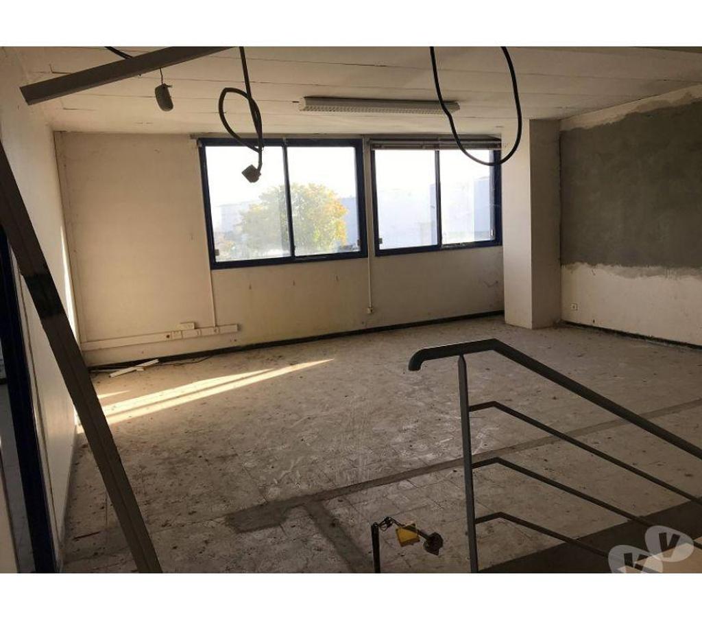 bureaux locaux Haute-Garonne Lespinasse - 31150 - Photos Vivastreet (X-17908) Bureaux Vide 280 m²