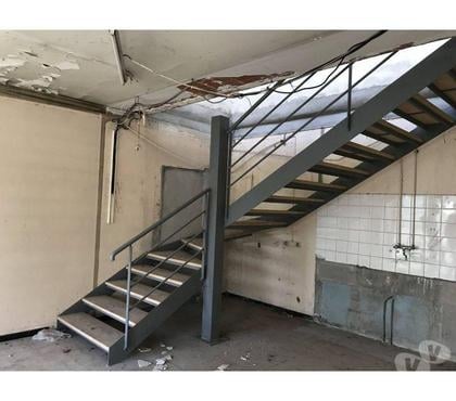 bureaux a louer, vendre Lespinasse Haute-Garonne - Photos Vivastreet (X-17908) Bureaux Vide 280 m²