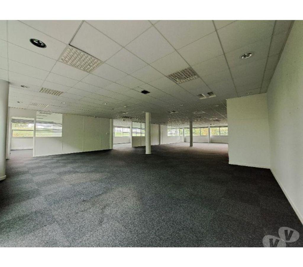 bureaux locaux Haute-Garonne Labege - 31670 - Photos Vivastreet (X-18256) Bureaux Vide 387 m²
