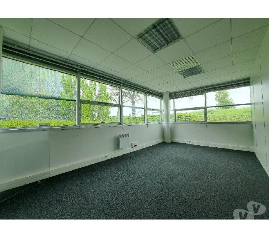 bureaux locaux Haute-Garonne Labege - 31670 - Photos Vivastreet (X-18256) Bureaux Vide 387 m²