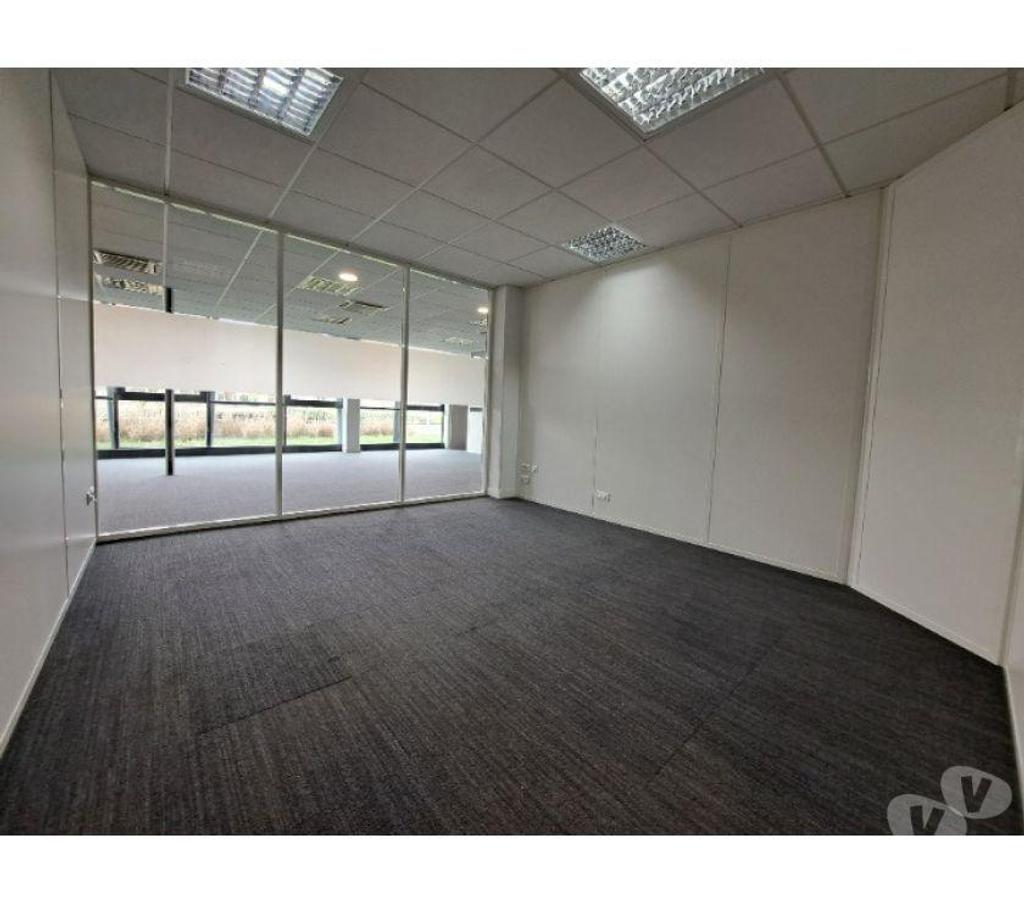 bureaux locaux Haute-Garonne Colomiers - 31770 - Photos Vivastreet (X-18272) Bureaux Vide 910 m²