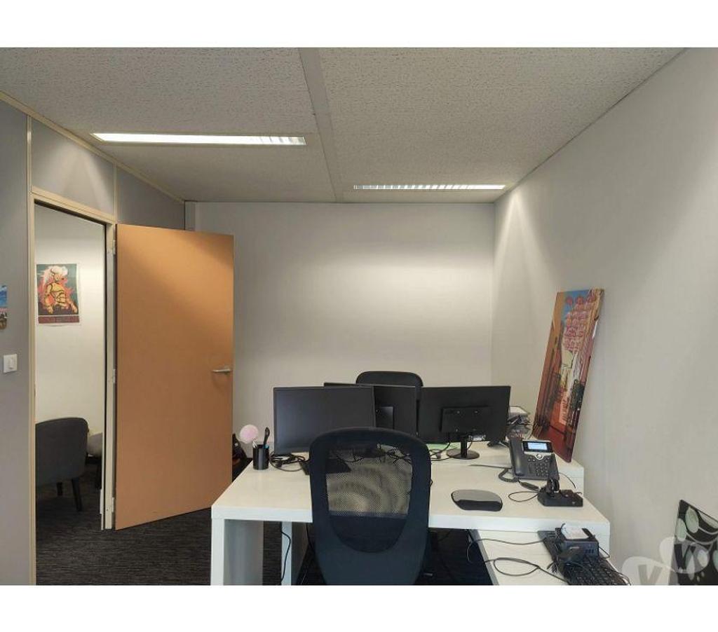 bureaux locaux Haute-Garonne Labege - 31670 - Photos Vivastreet (X-17703) Bureaux Vide 50 m²