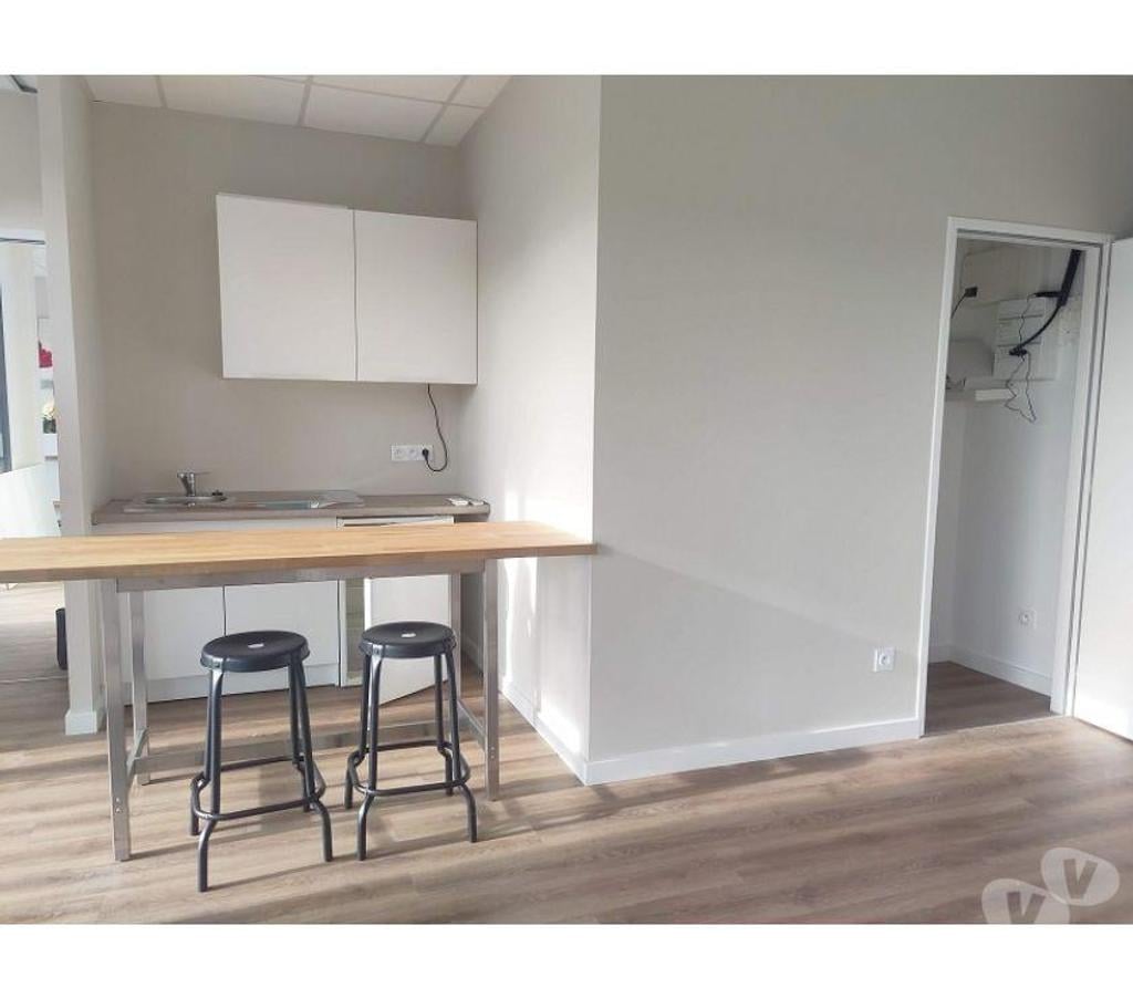 bureaux locaux Haute-Garonne Toulouse - Photos Vivastreet (X-17517) Bureaux Vide 68 m²