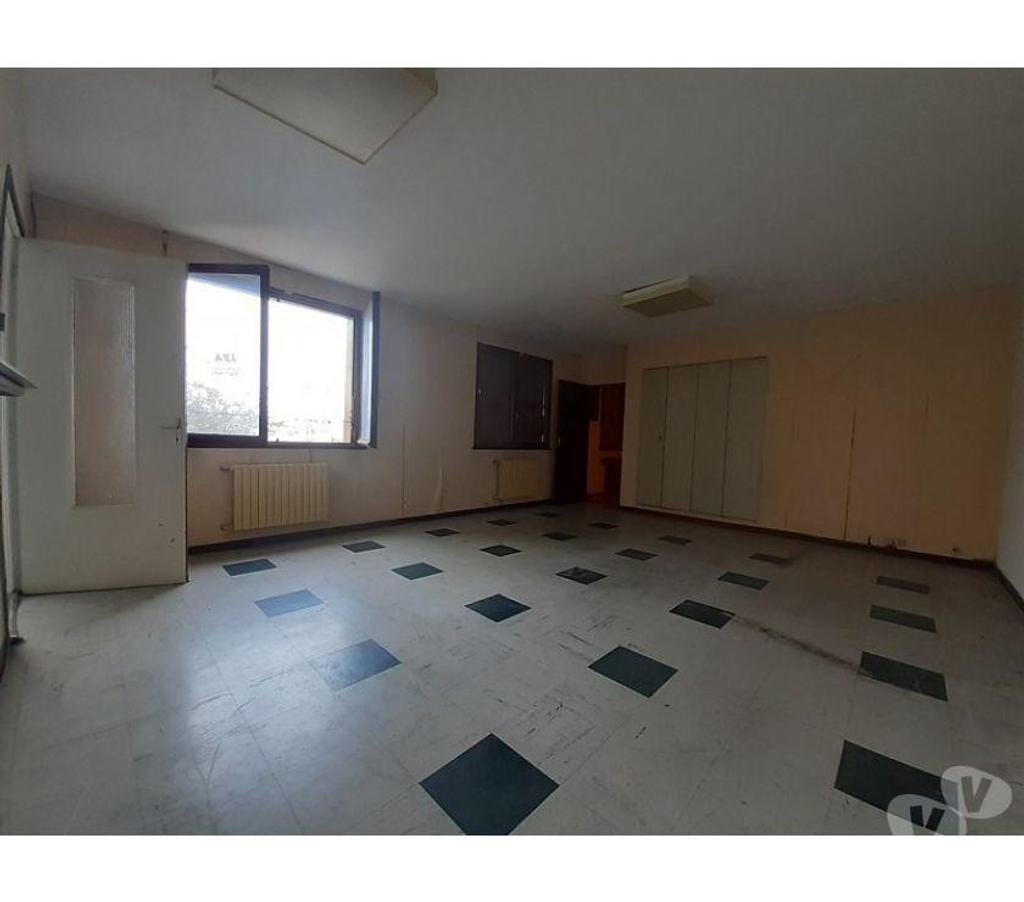 bureaux locaux Haute-Garonne Portet sur Garonne - 31120 - Photos Vivastreet (X-11542) Bureaux Vide 125 m²