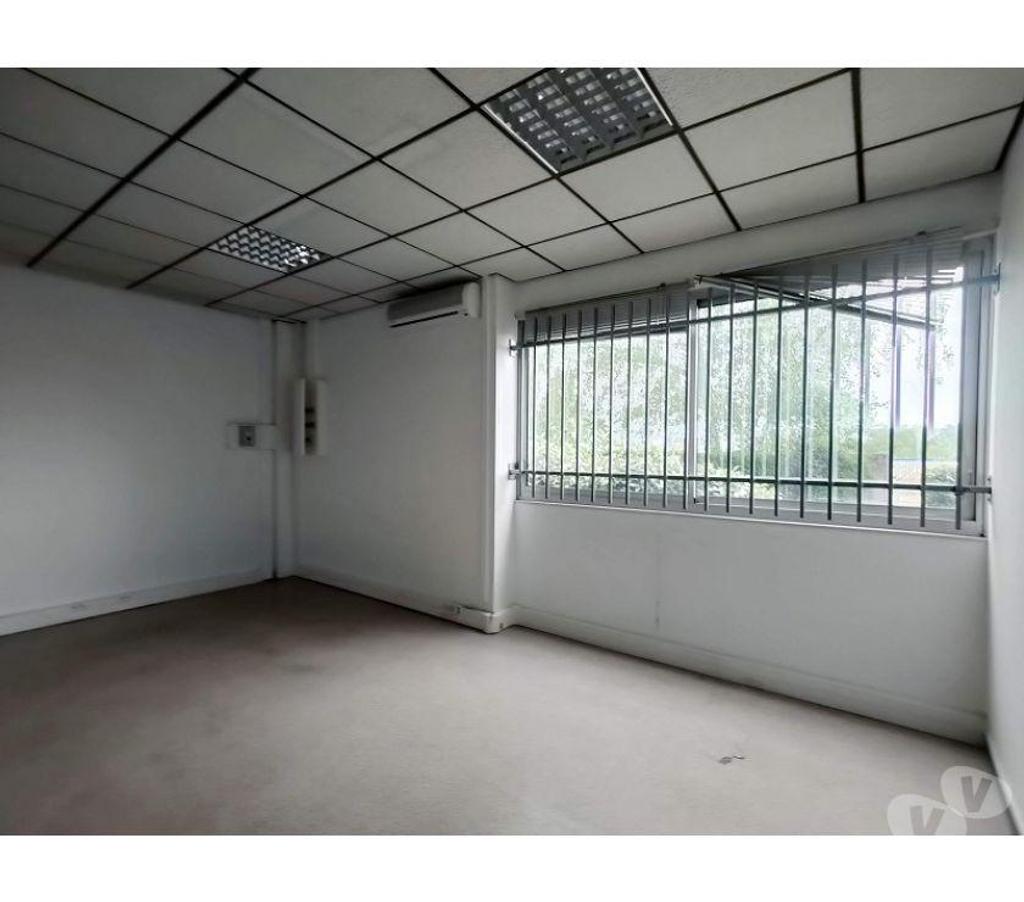 bureaux locaux Haute-Garonne Colomiers - 31770 - Photos Vivastreet (X-07176) Bureaux Vide 120 m²