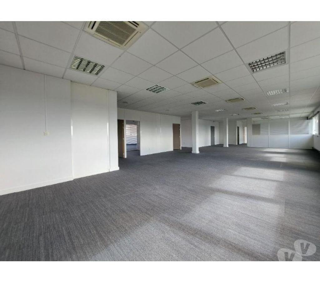 bureaux locaux Haute-Garonne Colomiers - 31770 - Photos Vivastreet (X-18274) Bureaux Vide 1055 m²