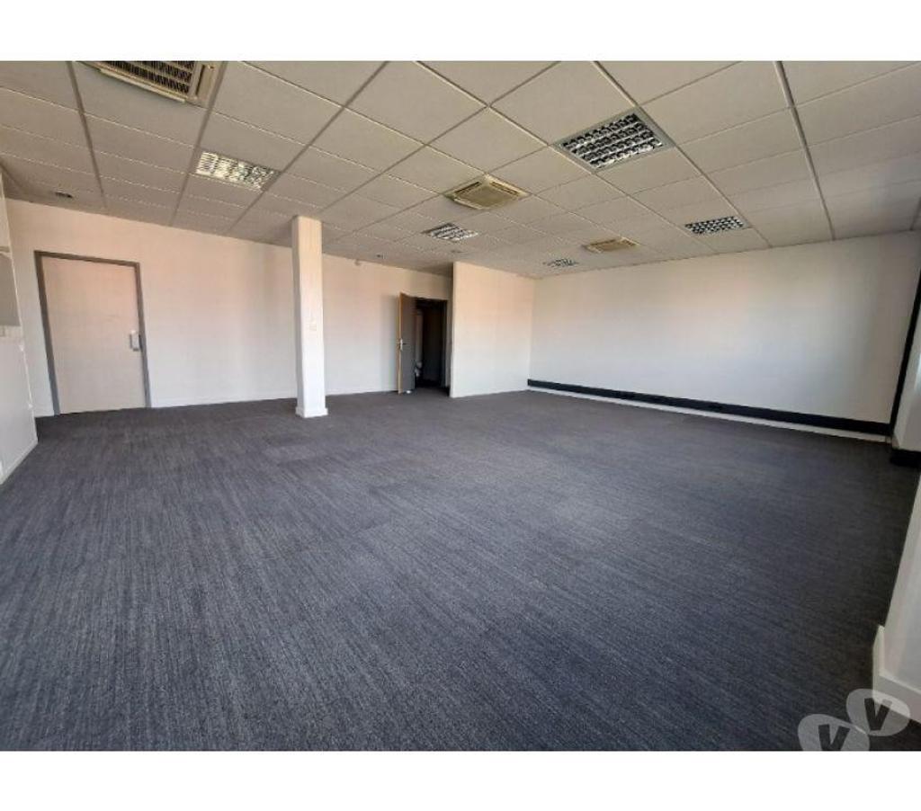 bureaux locaux Haute-Garonne Colomiers - 31770 - Photos Vivastreet (X-18274) Bureaux Vide 1055 m²