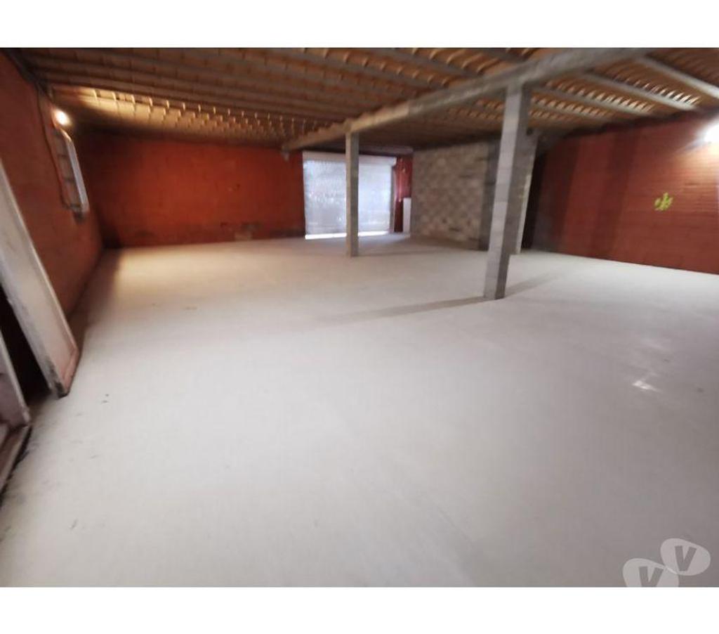 bureaux locaux Gironde Cestas - Photos Vivastreet (X-14996) Bureaux Vide 110 m²