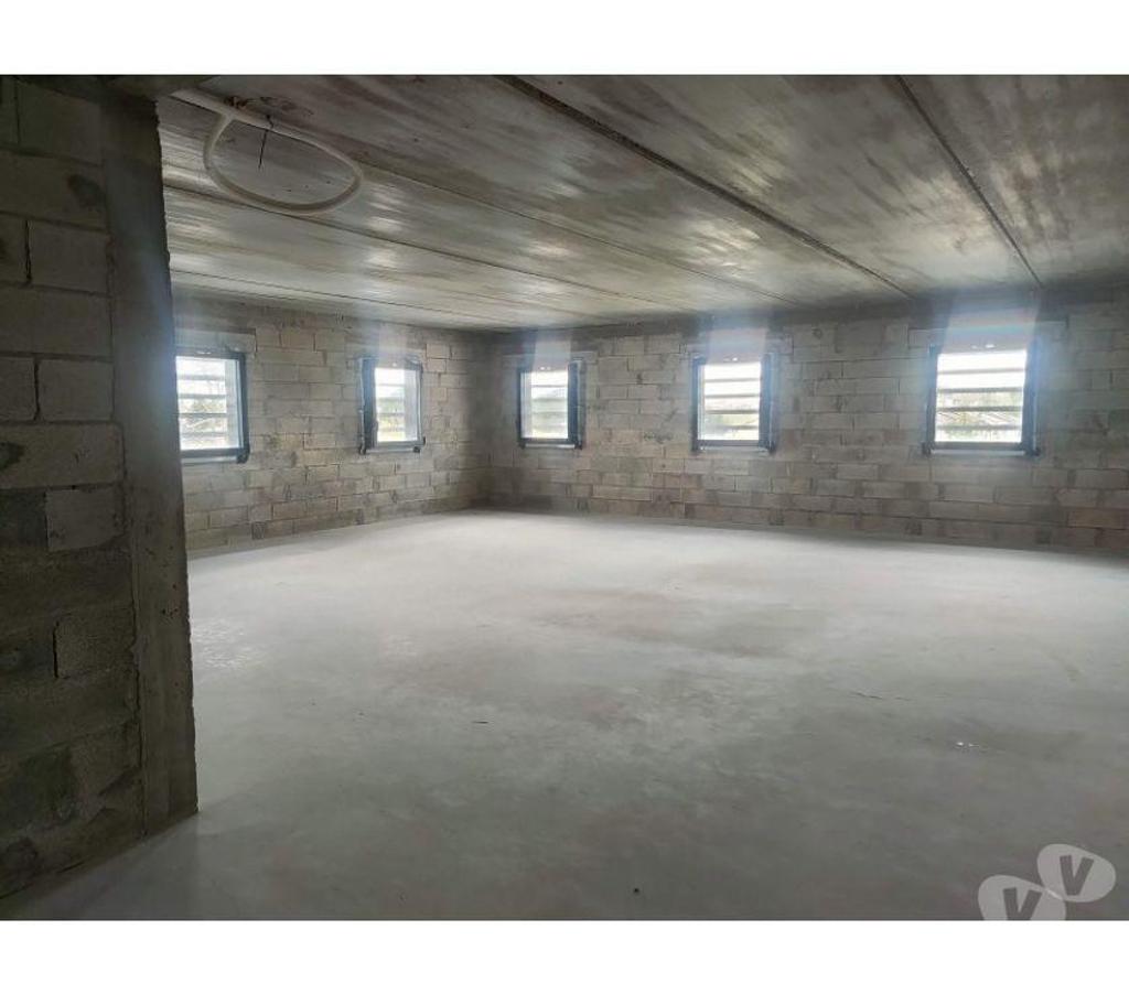 bureaux locaux Haute-Garonne Grenade - 31330 - Photos Vivastreet (X-07850) Bureaux Brut 92 m²
