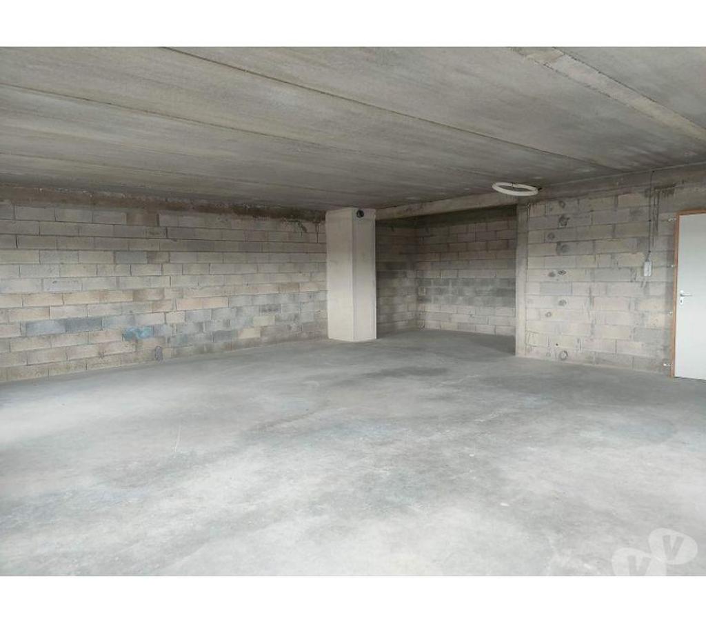 bureaux locaux Haute-Garonne Grenade - 31330 - Photos Vivastreet (X-07850) Bureaux Brut 92 m²