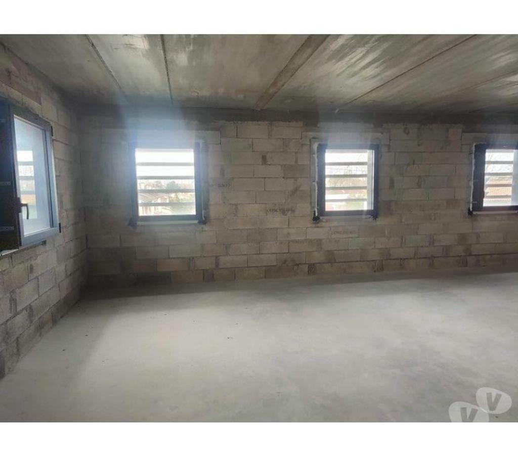 bureaux locaux Haute-Garonne Grenade - 31330 - Photos Vivastreet (X-07850) Bureaux Brut 92 m²