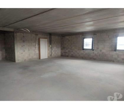 Bureaux Grenade Haute-Garonne - Photos Vivastreet (X-07850) Bureaux Brut 92 m²