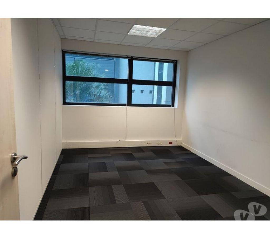 bureaux locaux Haute-Garonne Blagnac - 31700 - Photos Vivastreet (X-18111) Bureaux Vide 1813 m²