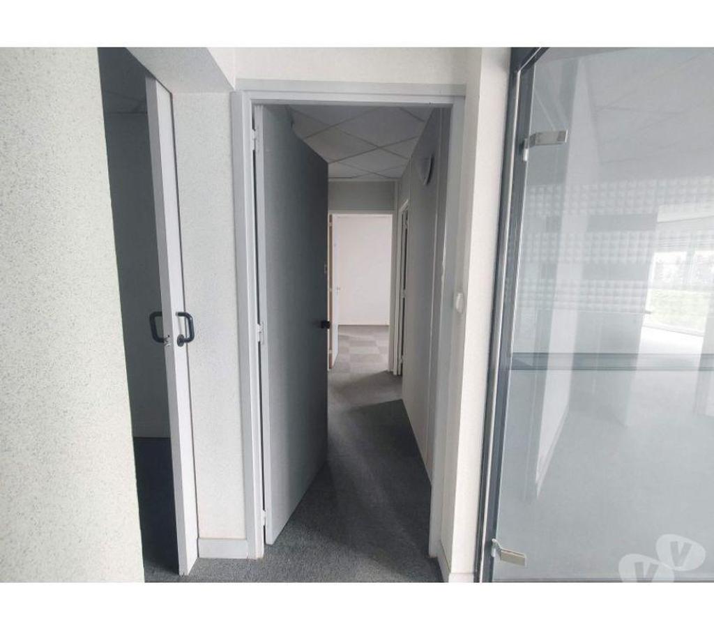 bureaux locaux Haute-Garonne Cugnaux - 31270 - Photos Vivastreet (X-09351) Bureaux Vide 50 m²