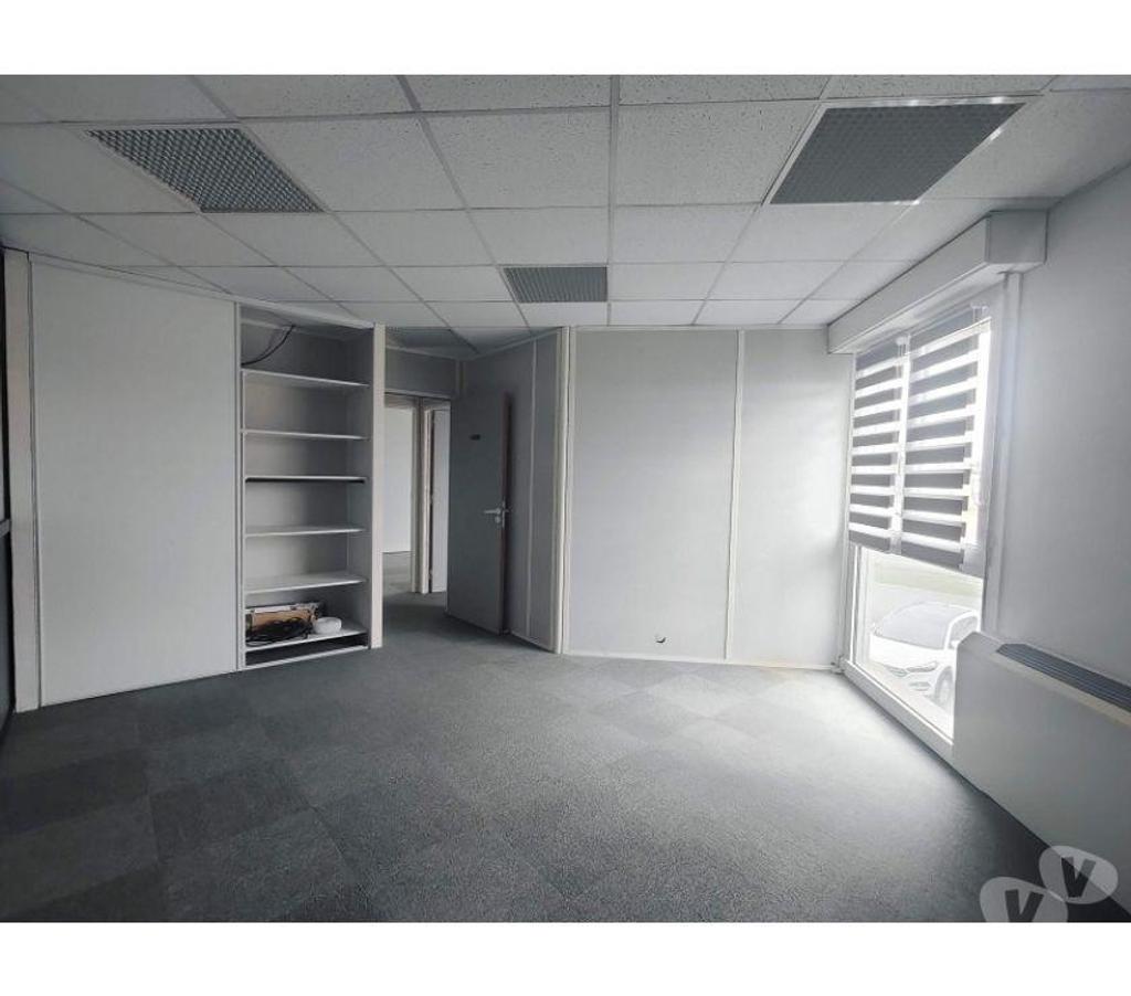 bureaux locaux Haute-Garonne Cugnaux - 31270 - Photos Vivastreet (X-09351) Bureaux Vide 50 m²