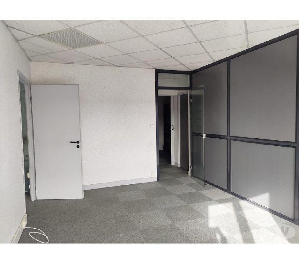 bureaux locaux Haute-Garonne Cugnaux - 31270 - Photos Vivastreet (X-09351) Bureaux Vide 50 m²